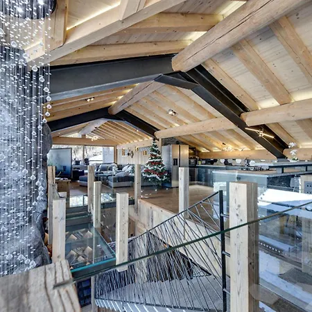 펜션 Luxury Authentic At Foot Slopes *