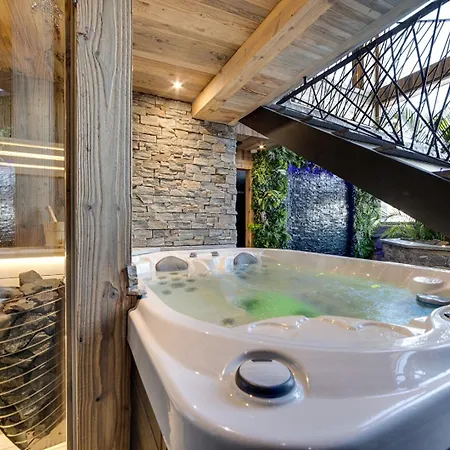 Luxury Authentic At Foot Slopes