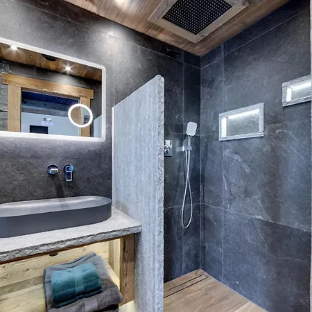 펜션 Luxury Authentic At Foot Slopes